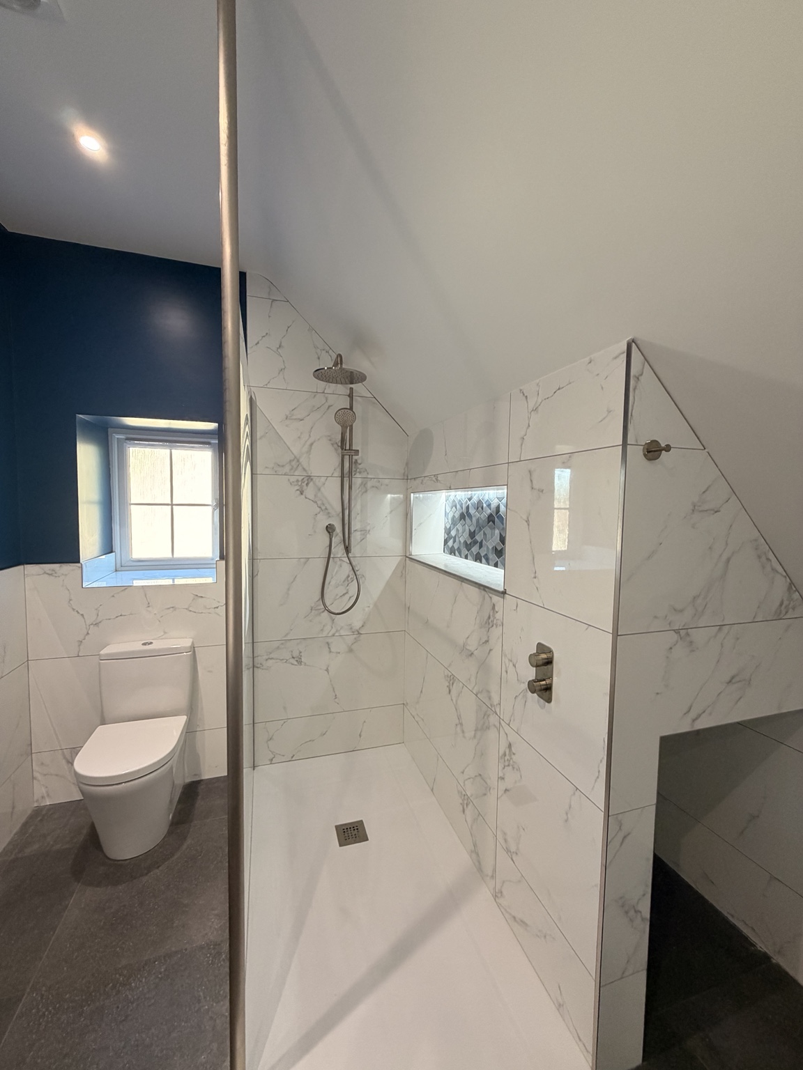 Walk-in loft shower